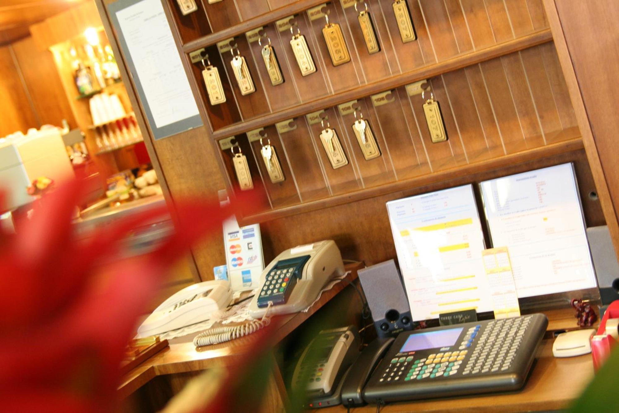 Hotel Marselli リミニ エクステリア 写真