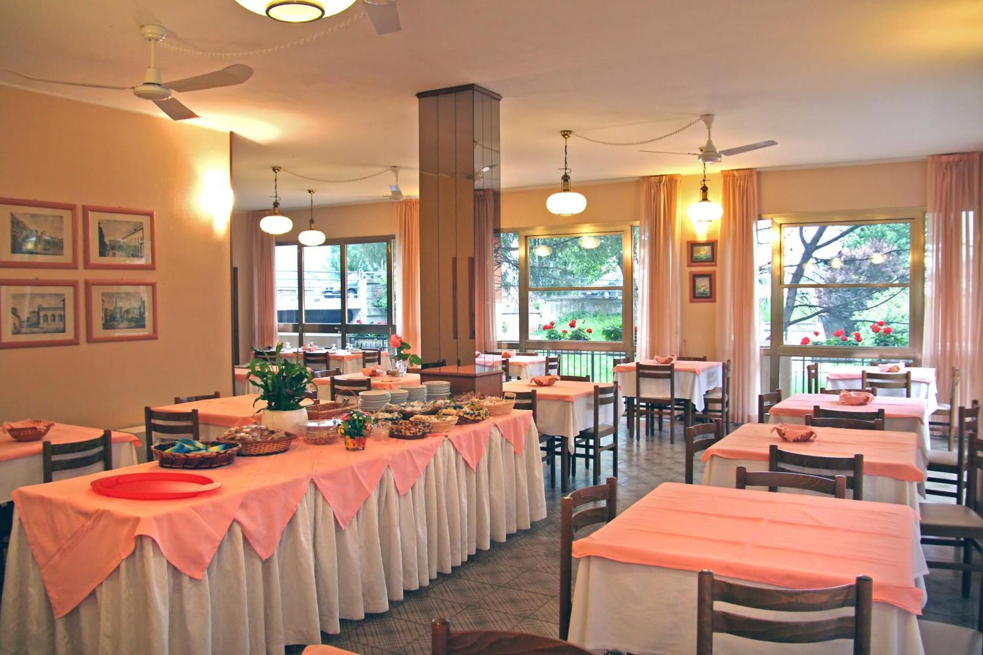Hotel Marselli リミニ エクステリア 写真