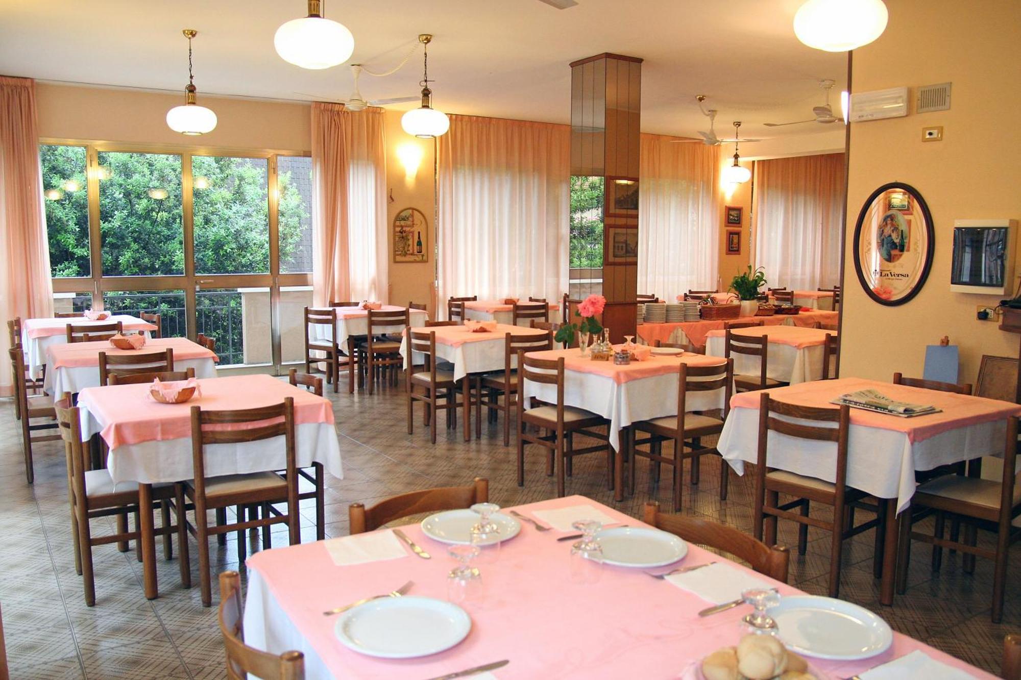 Hotel Marselli リミニ エクステリア 写真