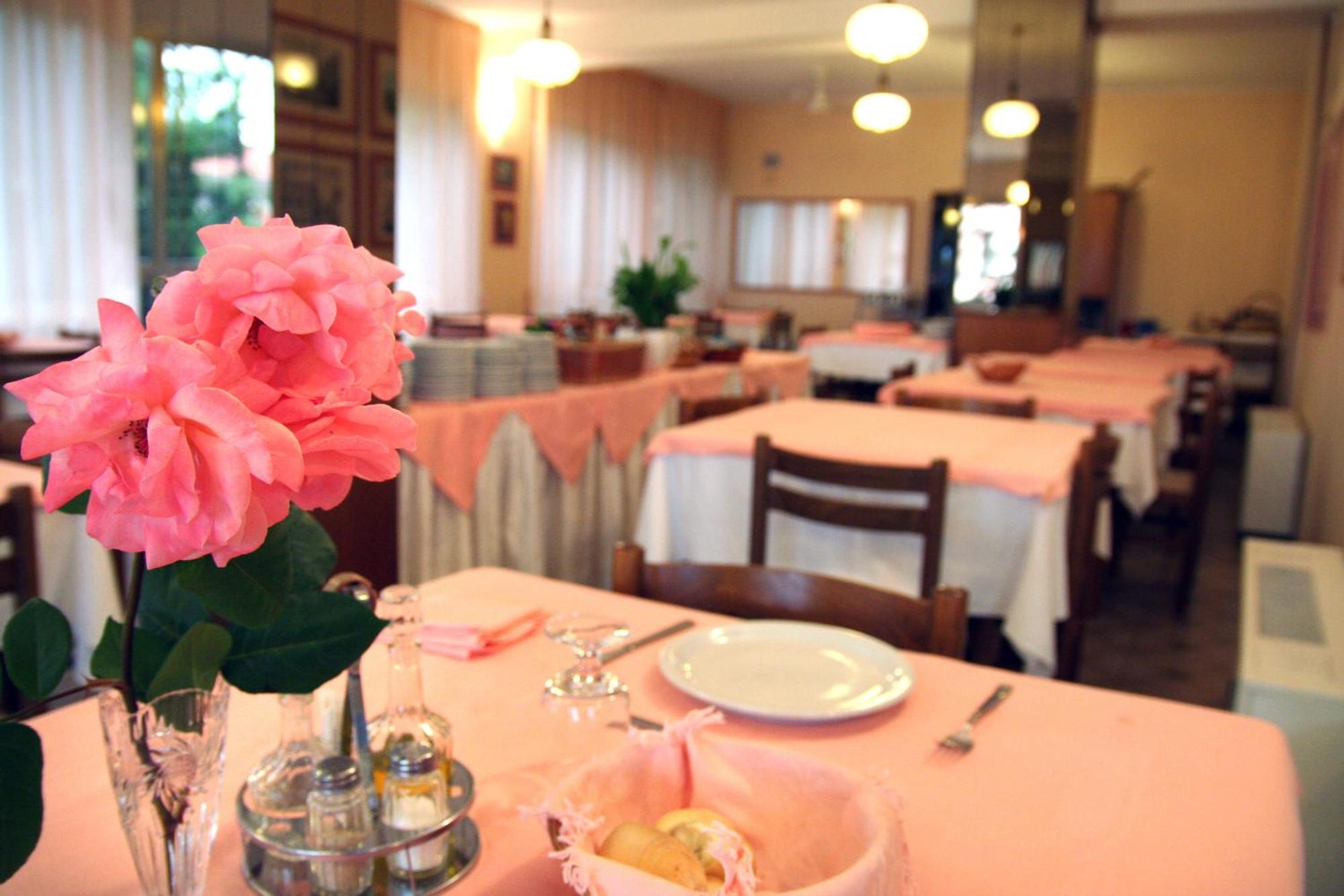 Hotel Marselli リミニ エクステリア 写真