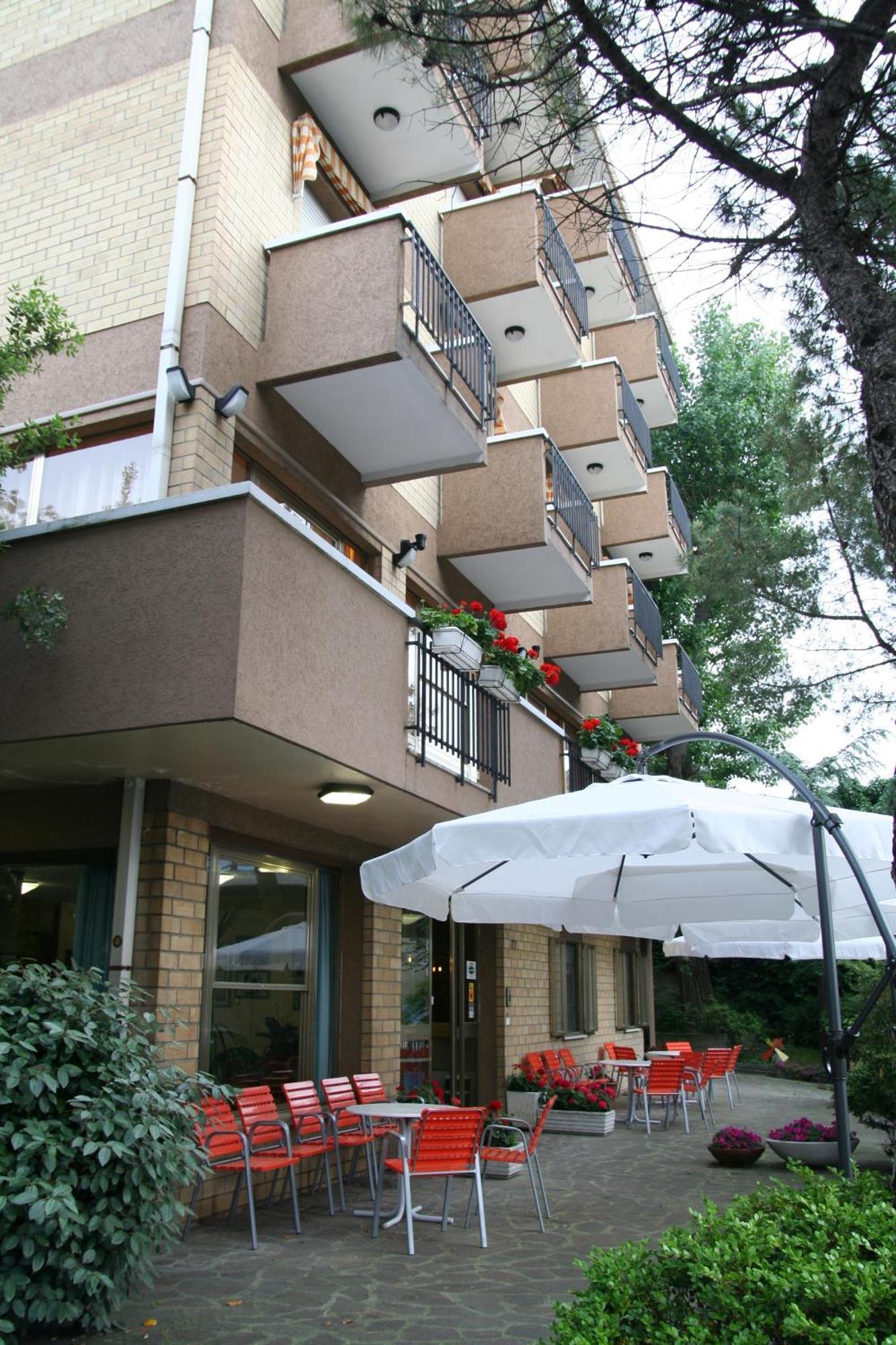 Hotel Marselli リミニ エクステリア 写真