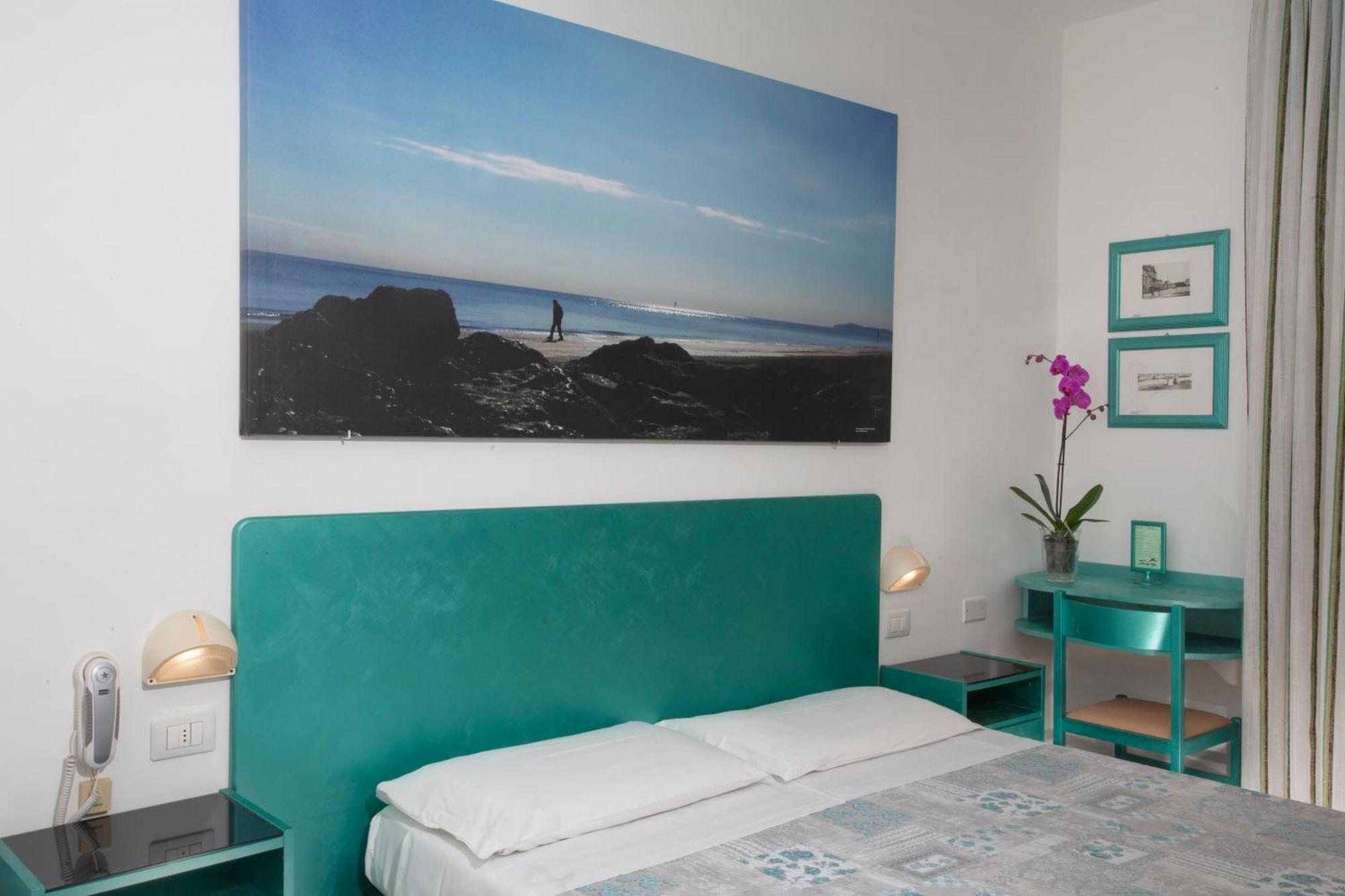 Hotel Marselli リミニ エクステリア 写真