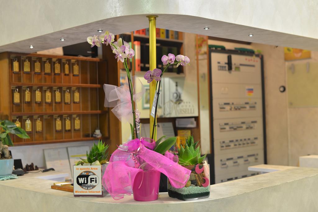 Hotel Marselli リミニ エクステリア 写真