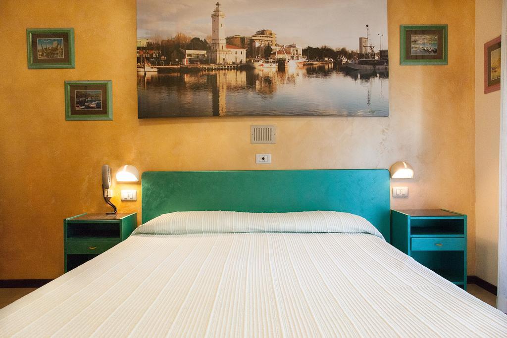 Hotel Marselli リミニ エクステリア 写真