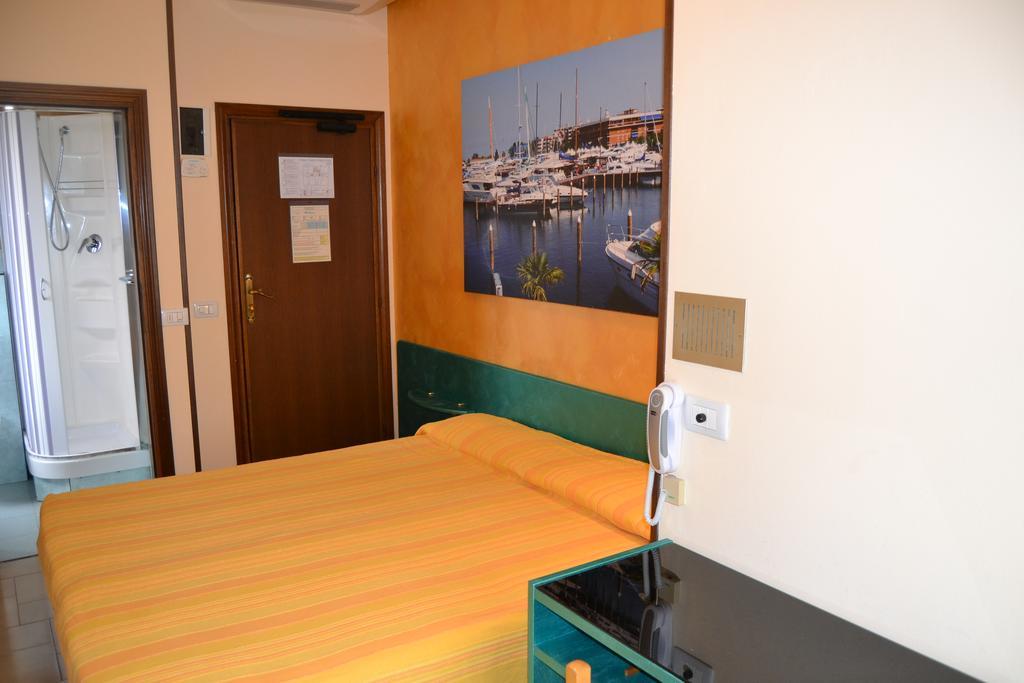 Hotel Marselli リミニ エクステリア 写真