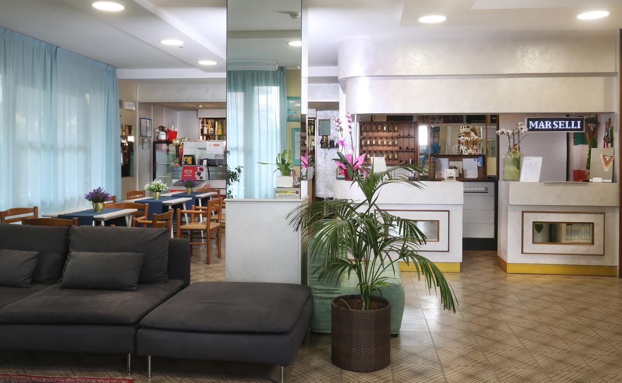 Hotel Marselli リミニ エクステリア 写真